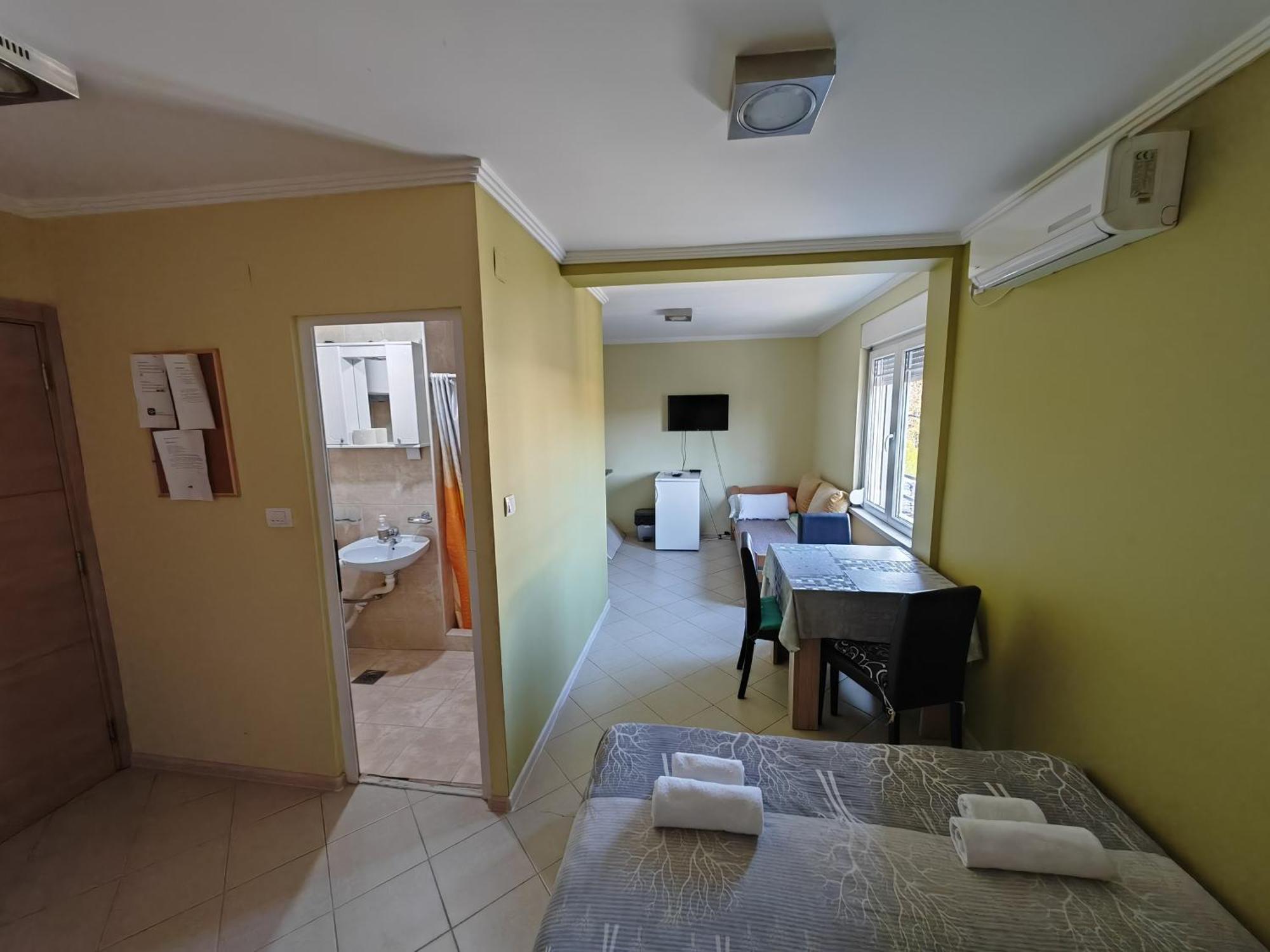 Standard Apartment,1588318872:JPEG