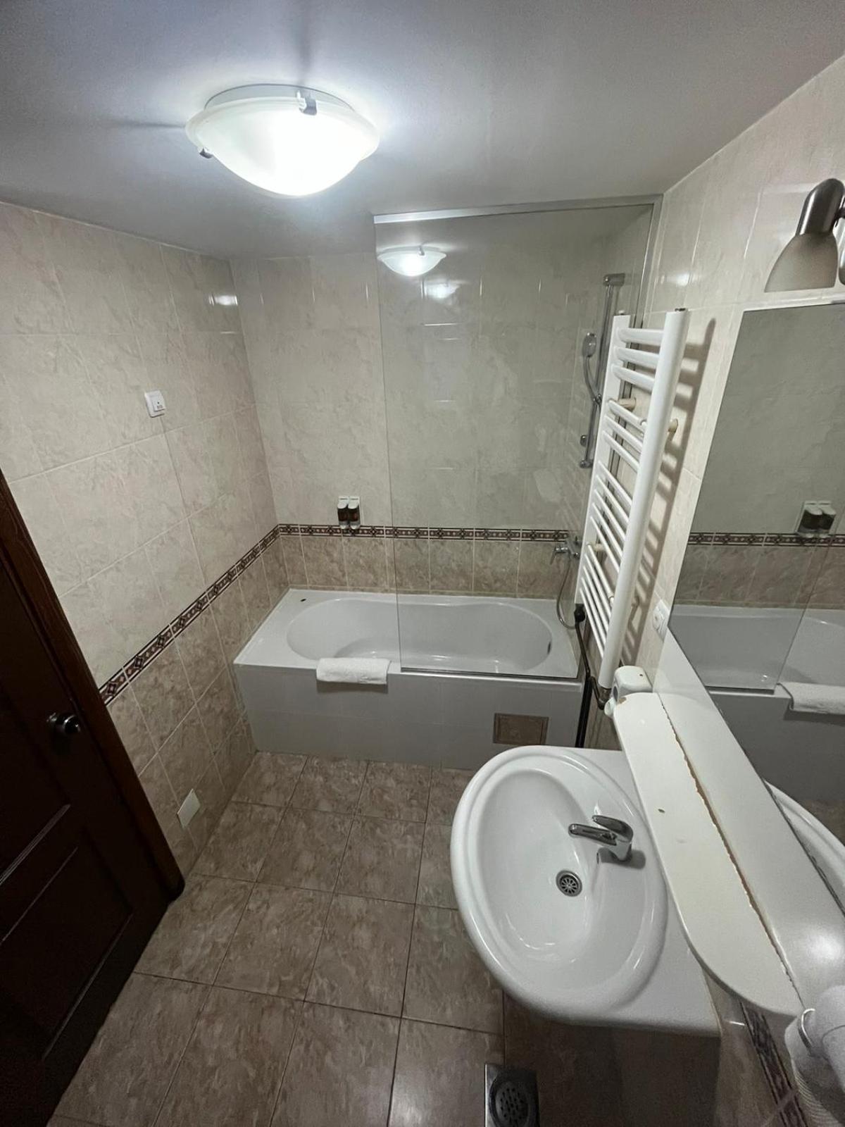 Superior Family Room,1599645766:JPEG