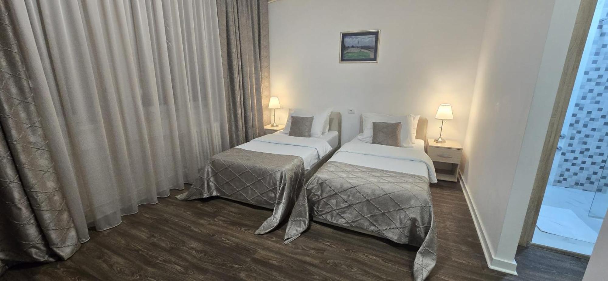 Twin Room,1233796676:JPEG