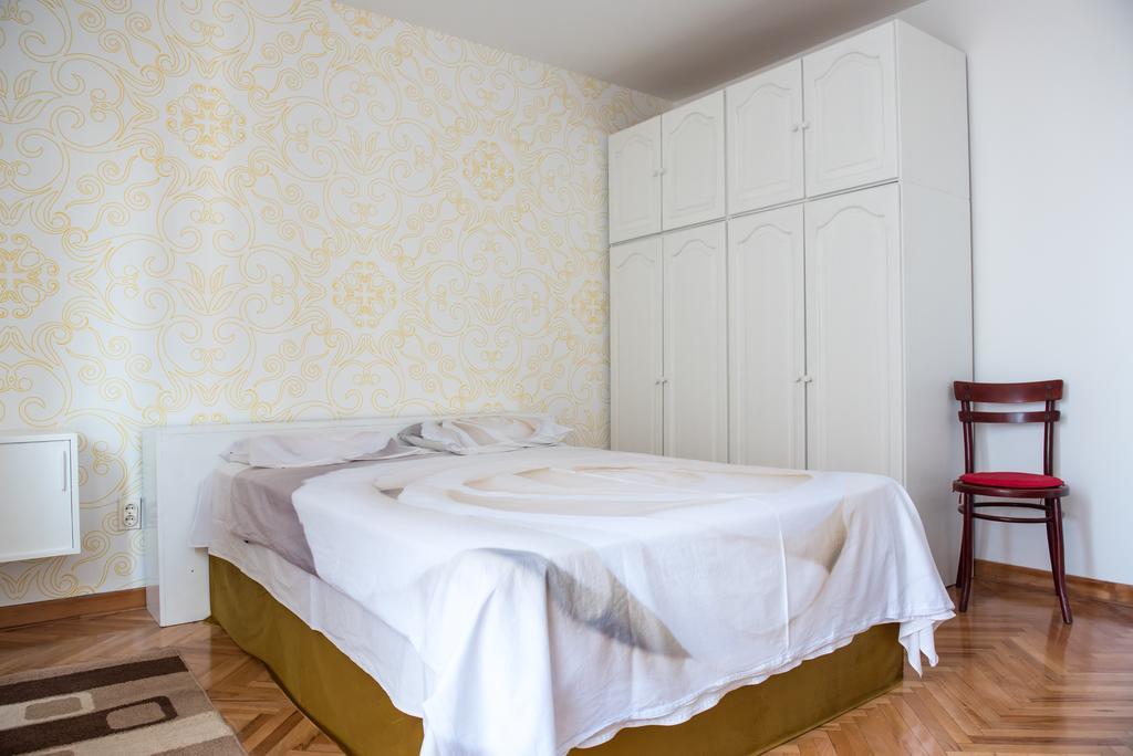One-Bedroom Apartment,177531180:JPEG