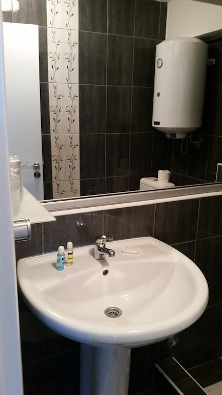 Double Room,211479161:JPEG