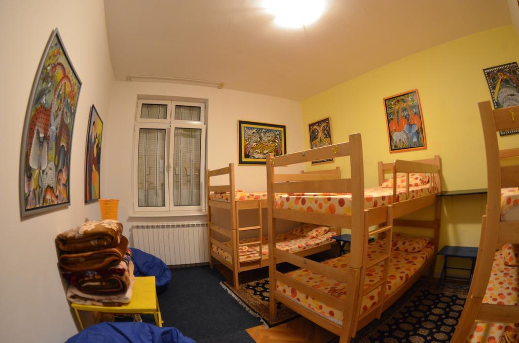 Lit dans Dortoir Mixte de 6 Lits