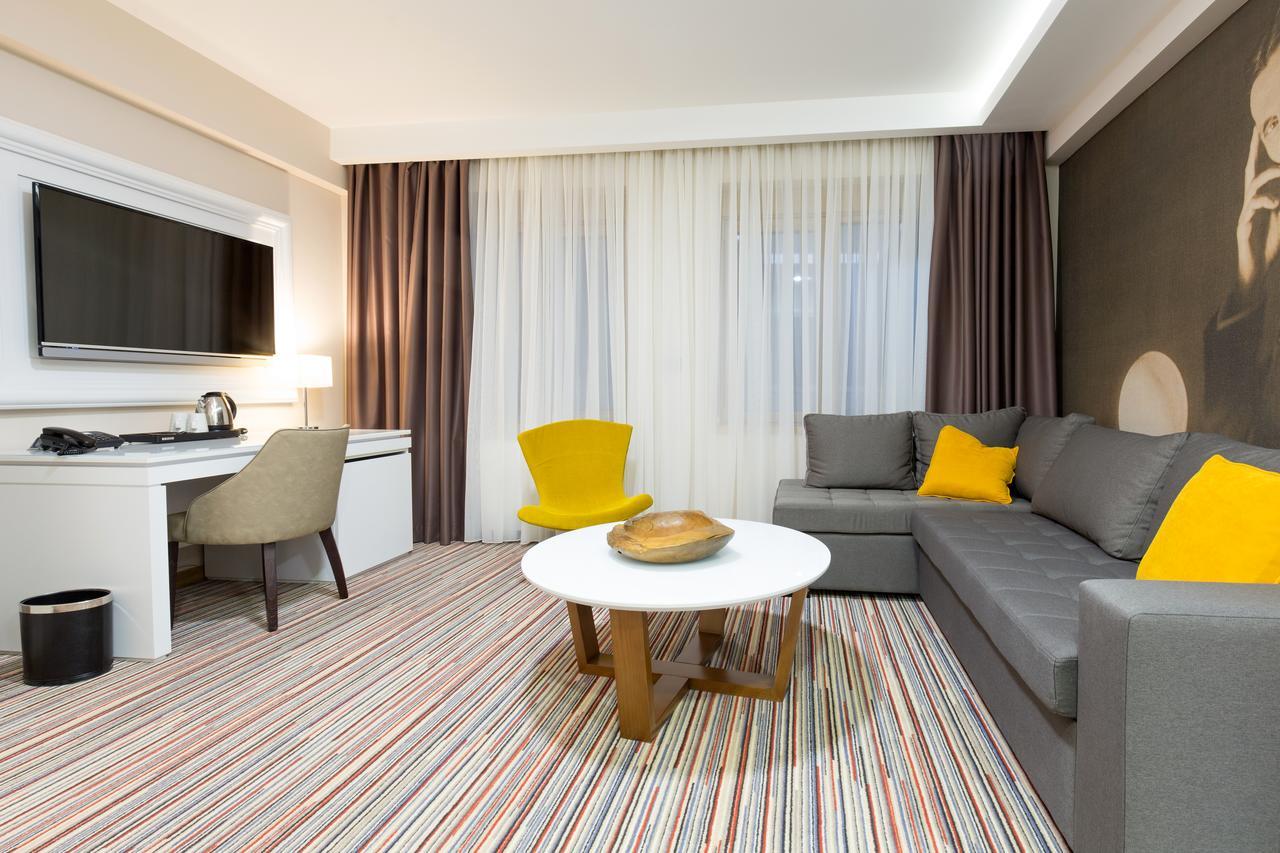 Presidential Suite