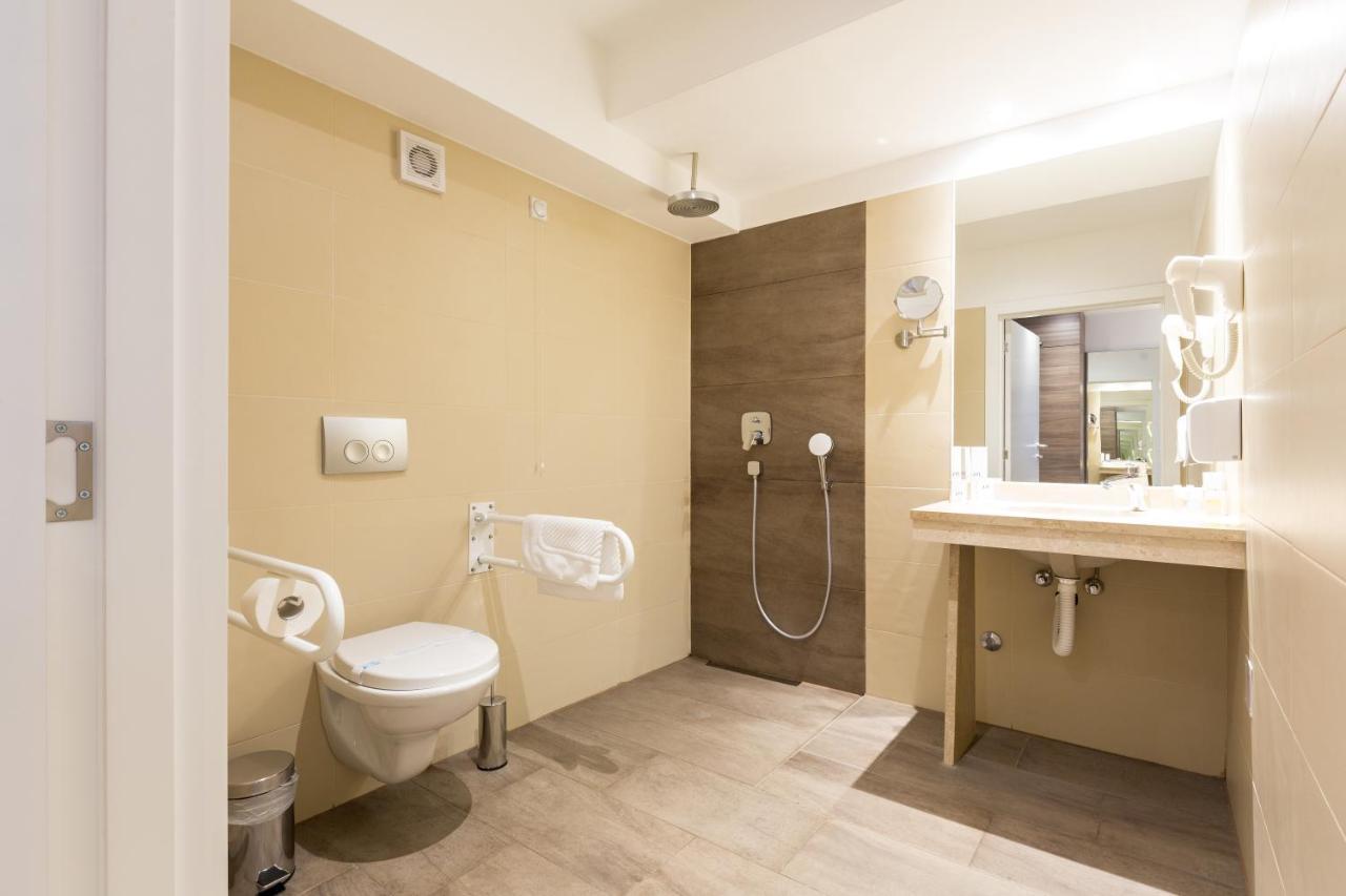King Room - Disability Access