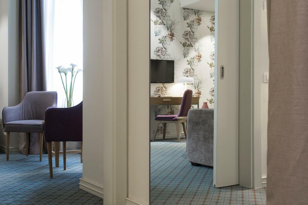 Luxury Suite,799245687:JPEG