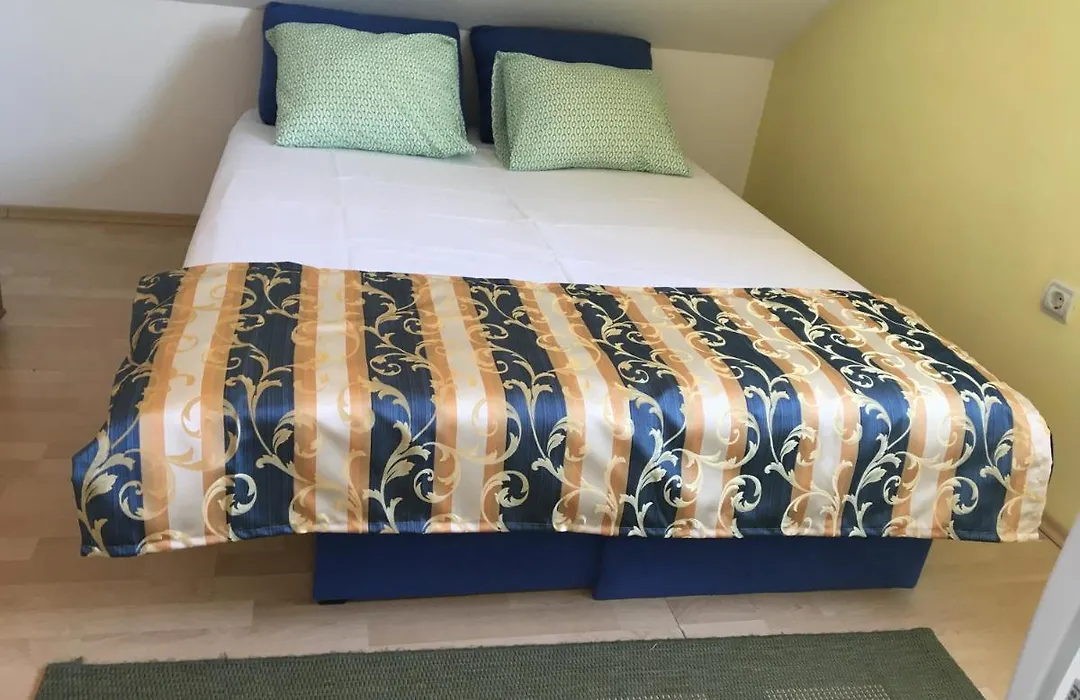 Airport Accommodation In-1