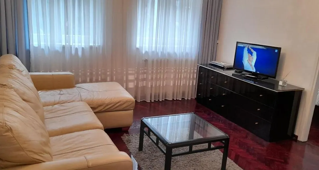 Apartment Dok-1