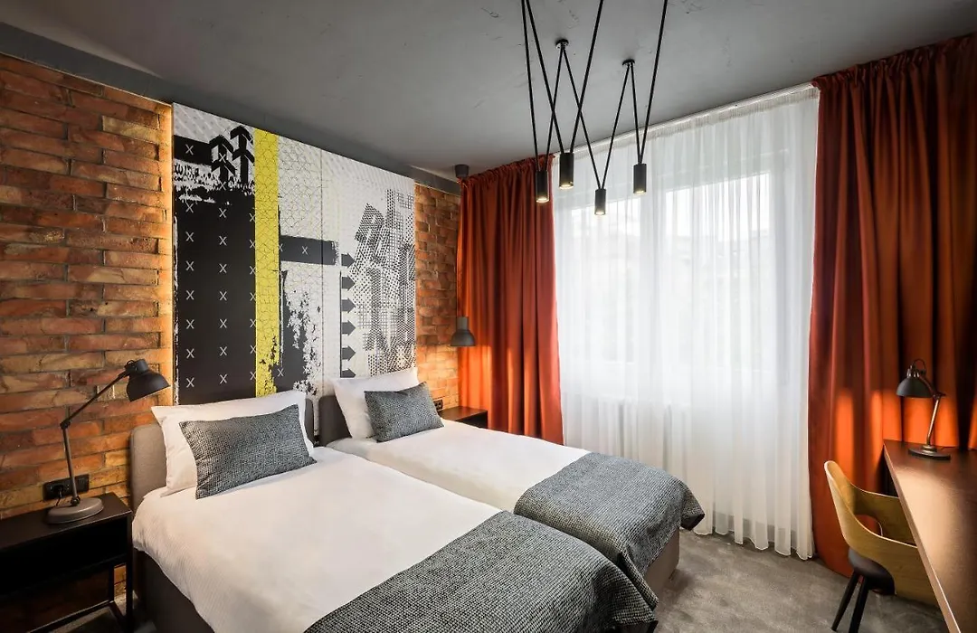 7 Rooms Suites-1