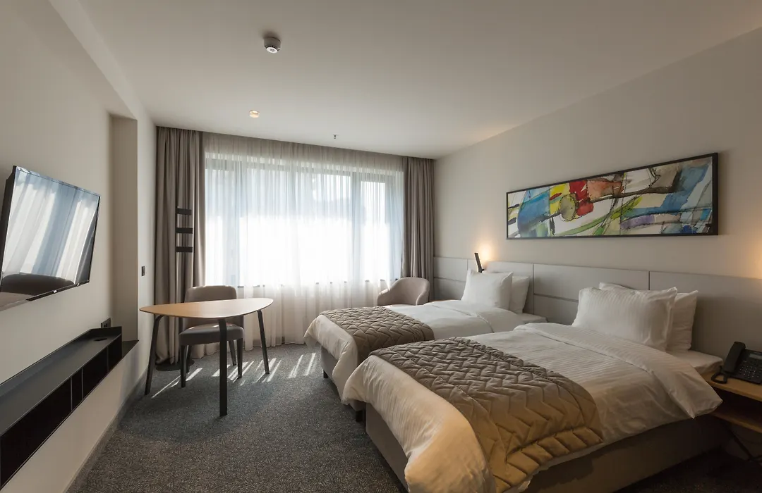 Hotel Mona Plaza-1
