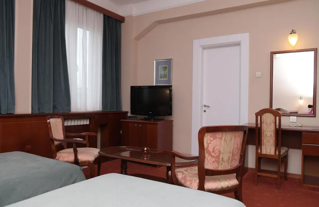 Palace Hotel-1