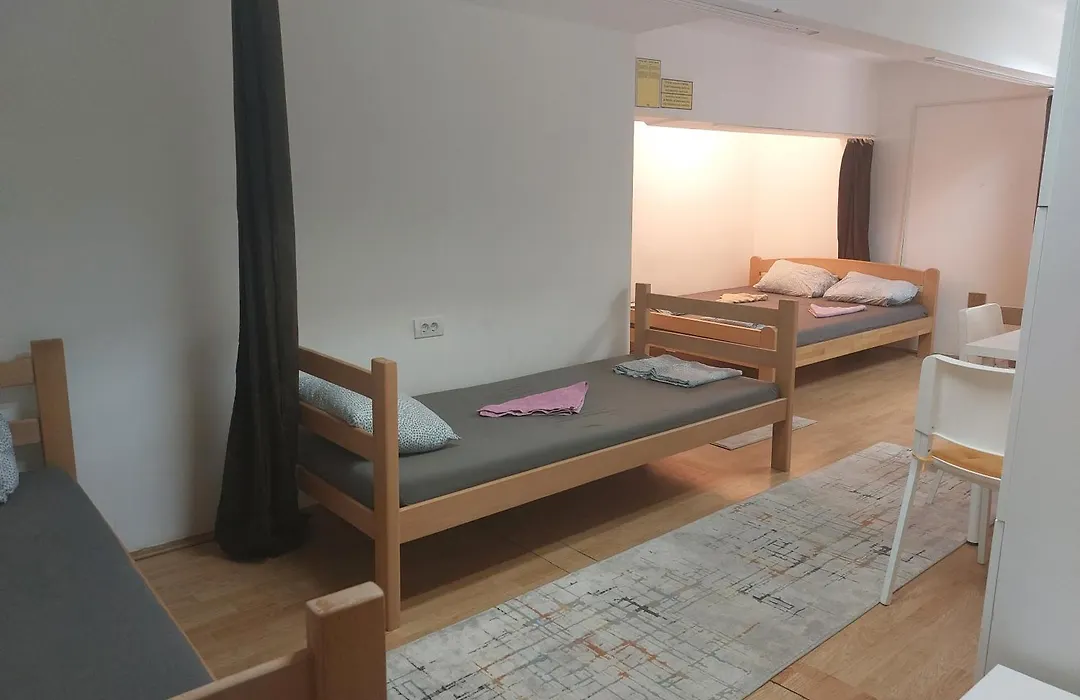 Hostel Inn Downtown-1