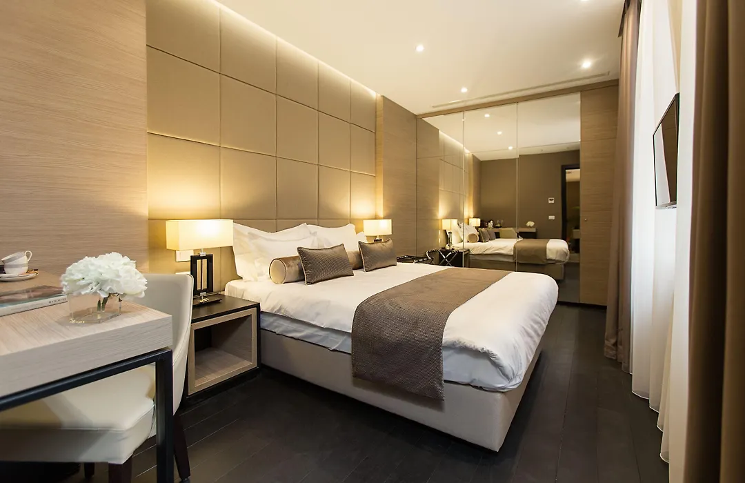 Dominic Smart & Luxury Suites - Republic Square-1