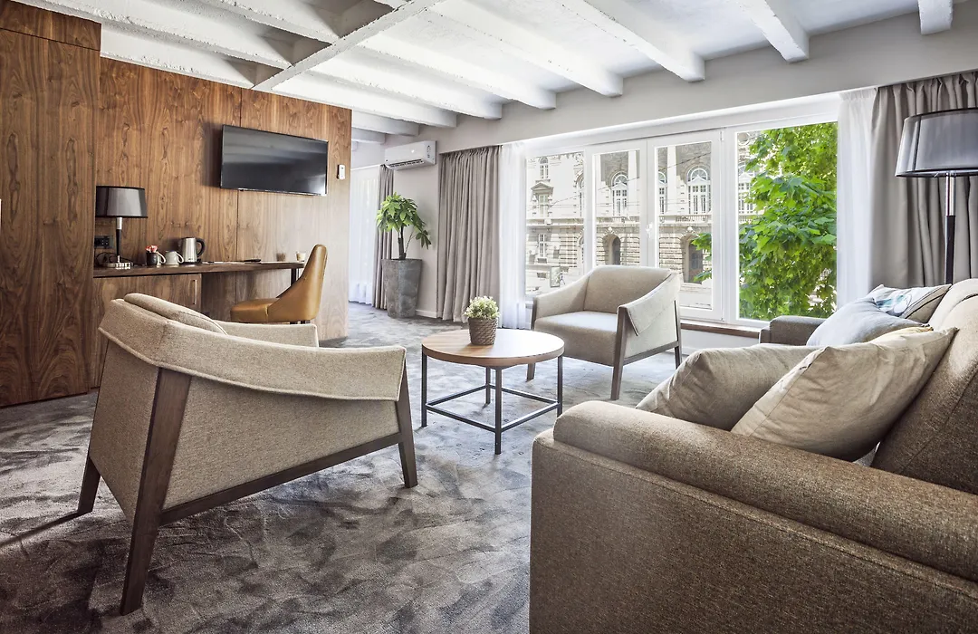 Nomad Luxury Suites-1