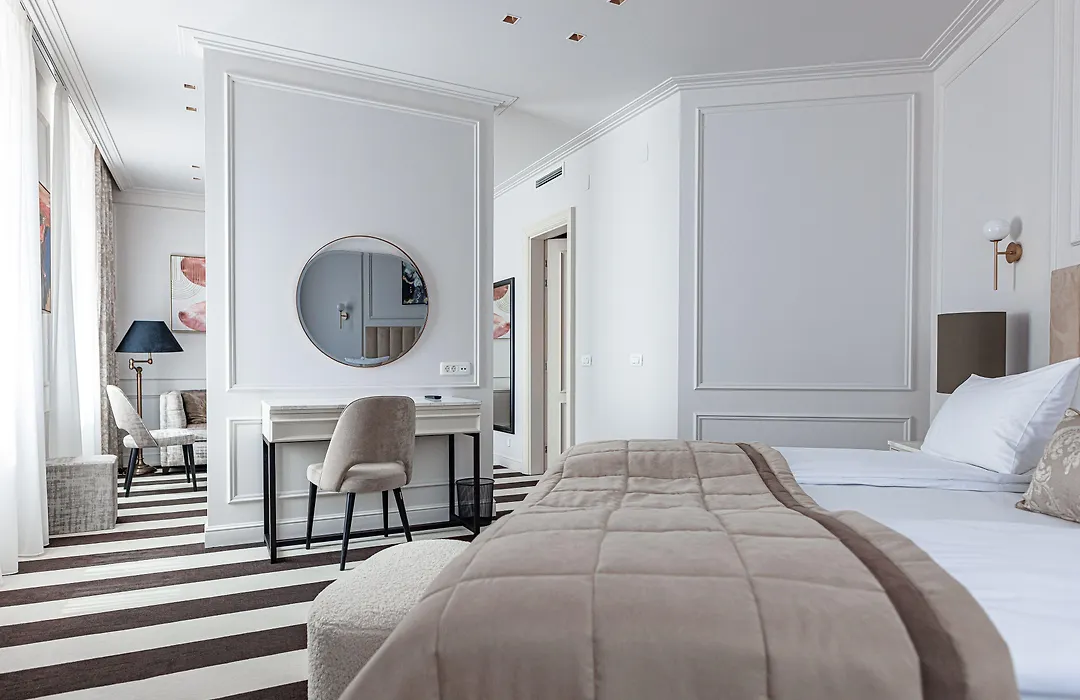 Hotel Balkan-1