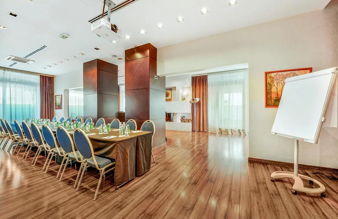 In Hotel Beograd-1