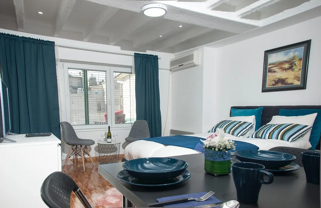Apartment Atelje Downtown-1