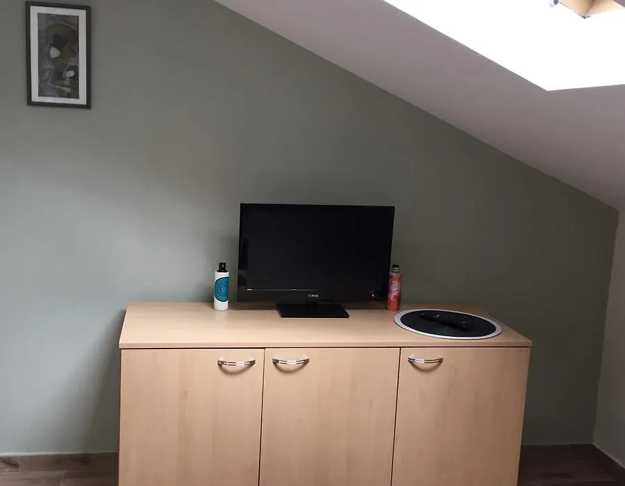 Hostel Theater 011-1