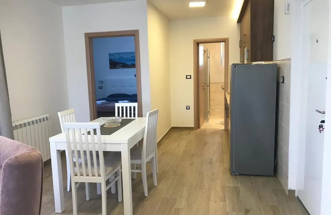 Mm Apartmani-1