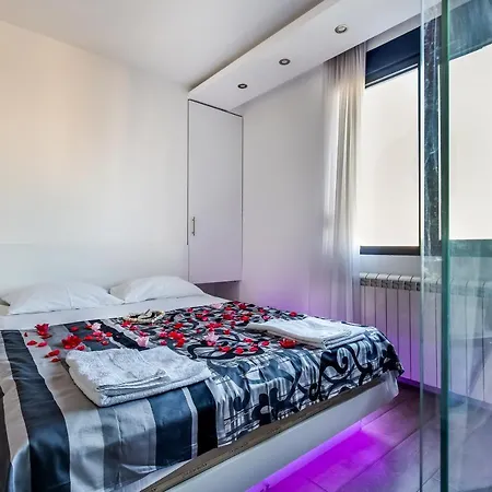 Luxury Boutique City Center Apartments-2