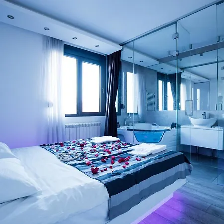 Luxury Boutique City Center Apartments-3