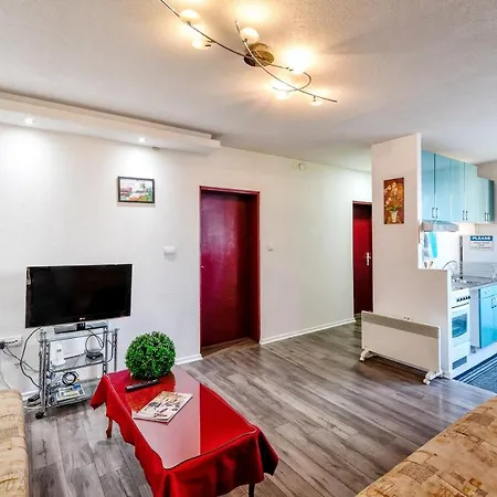 Central Monument Apartment Bojkovic-2