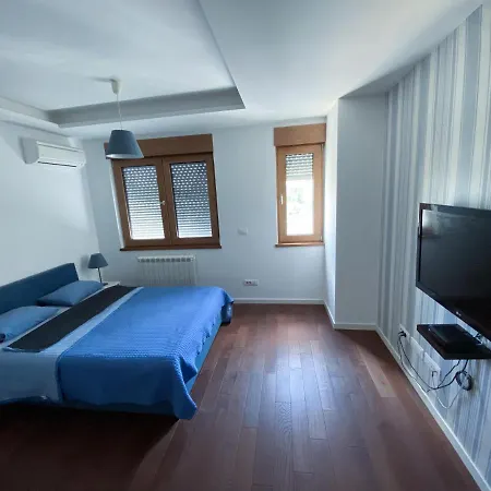 Apartment Azzurro Lux-2