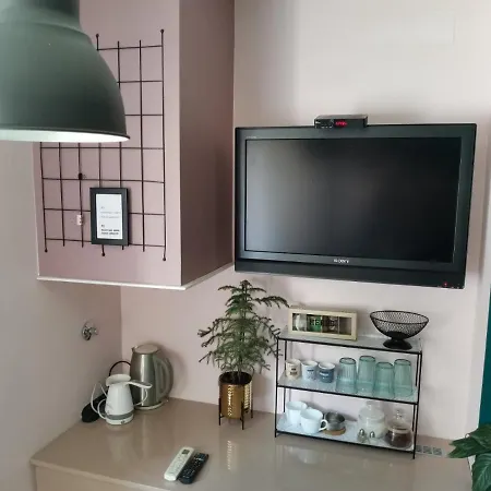 Gold Nest-2