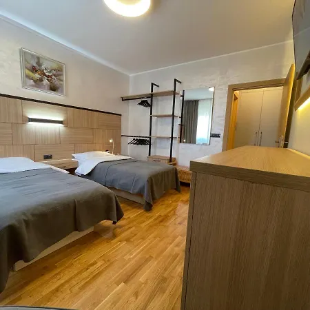 Booky Apartment-3