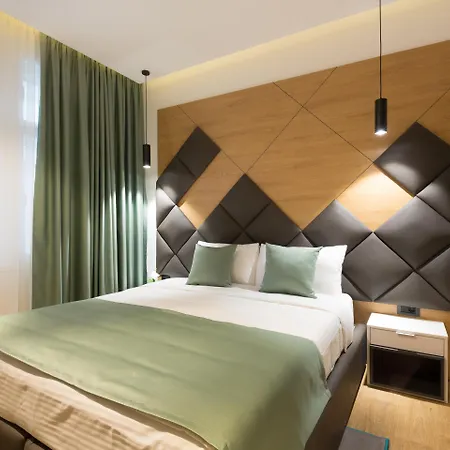 Capital Hotel Garni-2