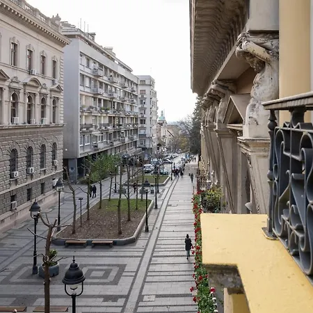 Centermini Rooms With Parking - Best Location & Value-2