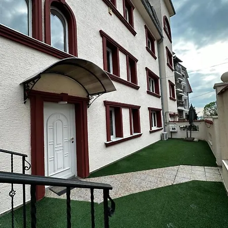 Golf Hotel-2