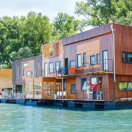 Arkabarka 2- Floating Dream Rooms And Apartments-2