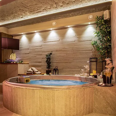 Venus Apartment With Jacuzzi And Sauna - City Center-2