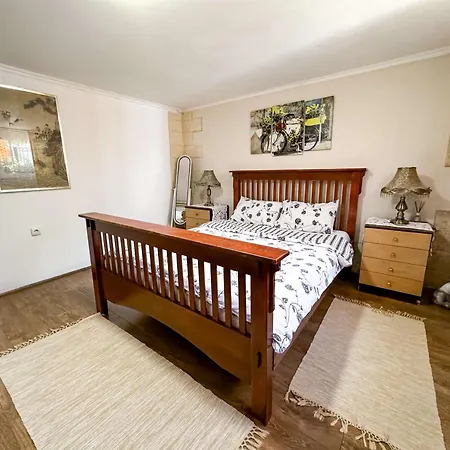 Meda Apartment-2