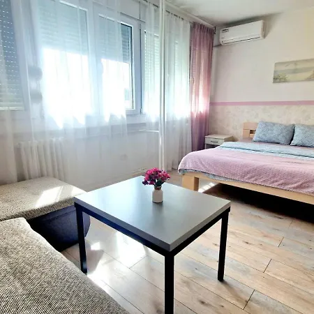 Apartmani Paku-2