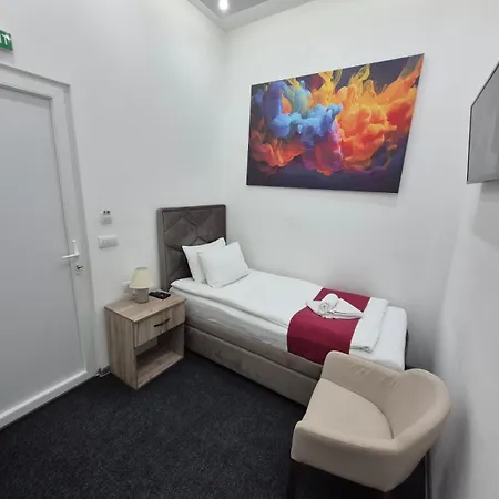 Authentic Belgrade Centre Suites With Patios In Courtyard For Smokers-2