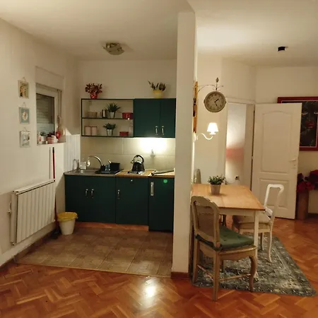 Gold Apartments-3
