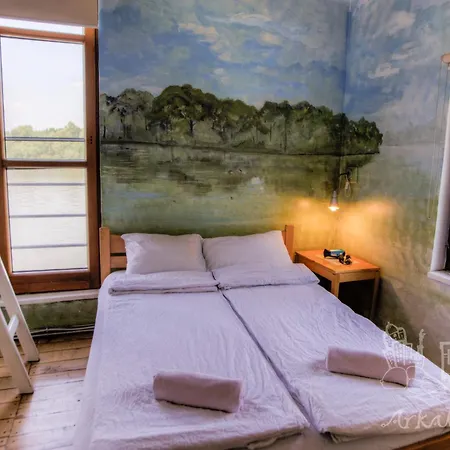Arkabarka Floating Hostel-2