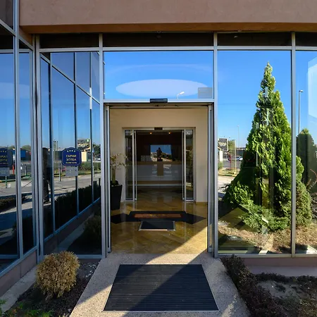 Euro Garni Hotel-2
