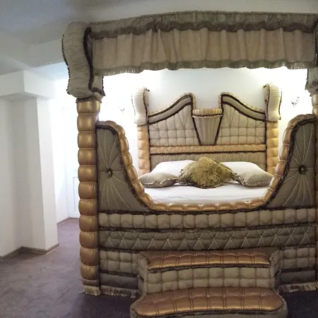 Bali Colosseum Hotel-3