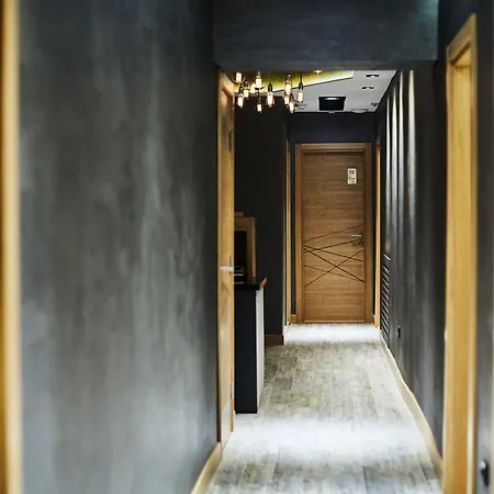 One Luxury Suites-3
