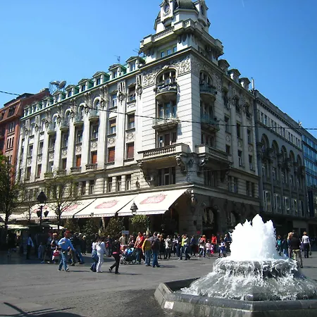 Dominic Smart & Luxury Suites - Republic Square-3
