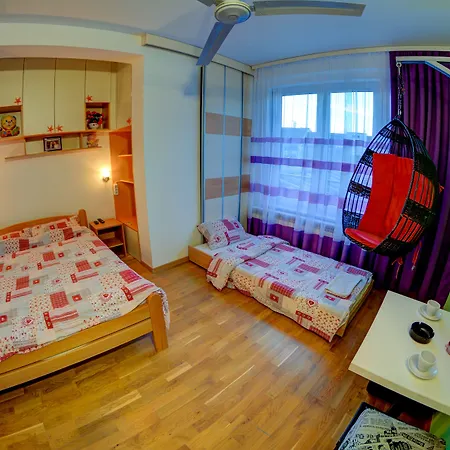 Rooms And Apartments S-3