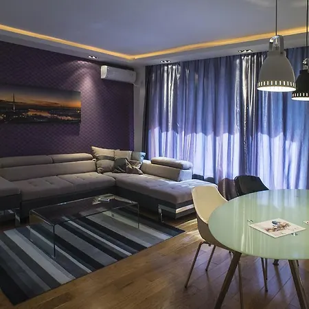 Apartment Savamala Art-2