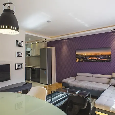 Apartment Savamala Art-3
