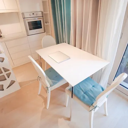 Apartment Happiness-2