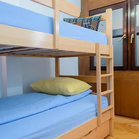 Hostel White Town-3