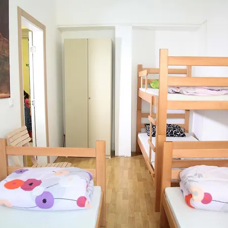 Hostel Jellostone-2