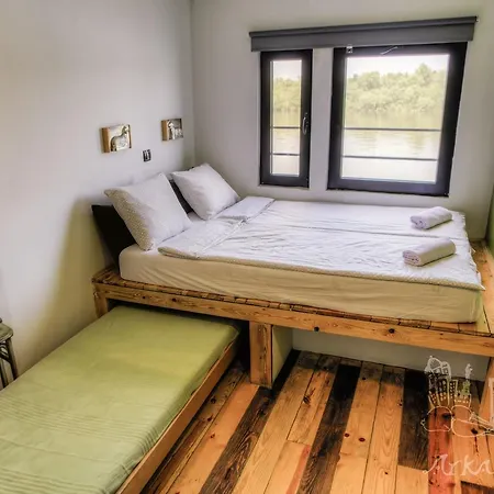 Arkabarka 2- Floating Dream Rooms And Apartments-3