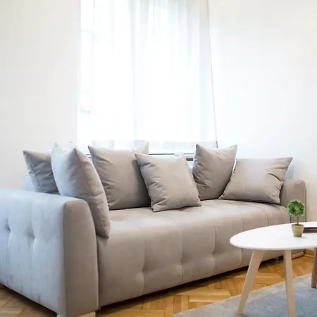Royal Park-2
